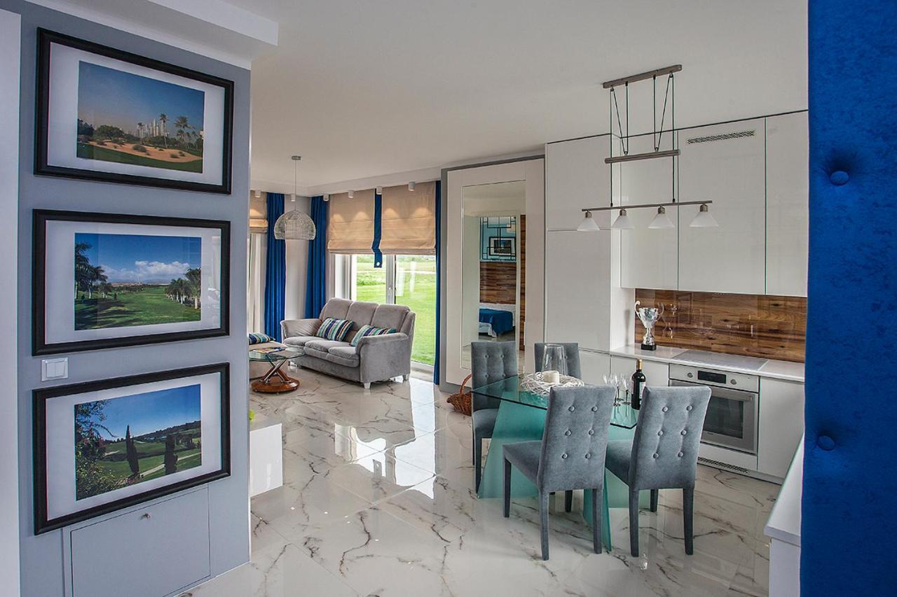 Golf Apartament W Sobieniach Sobienie Jeziory Exteriör bild
